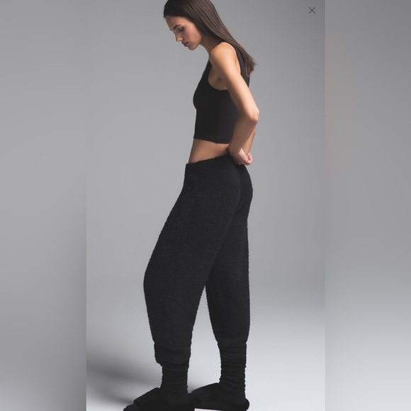 Skims Knit Unisex Jogger in Onyx - Picture 9 of 9